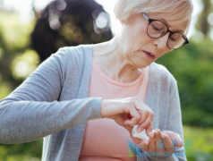 ��԰�֢��ʹ���ǳ��˳԰�ֹ֢ʹҩ�⻹�������취��