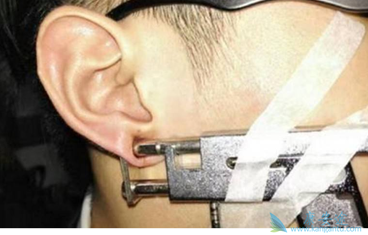 <a href='http://hcv.kangantu.org/' style='color: rgb(0, 176, 240);'>丙肝</a>传播途径